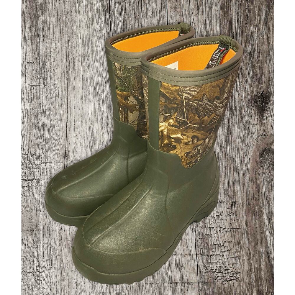 Ozark Trail men’s hunting/rain boots. Thinsulate water resistant. Size 6